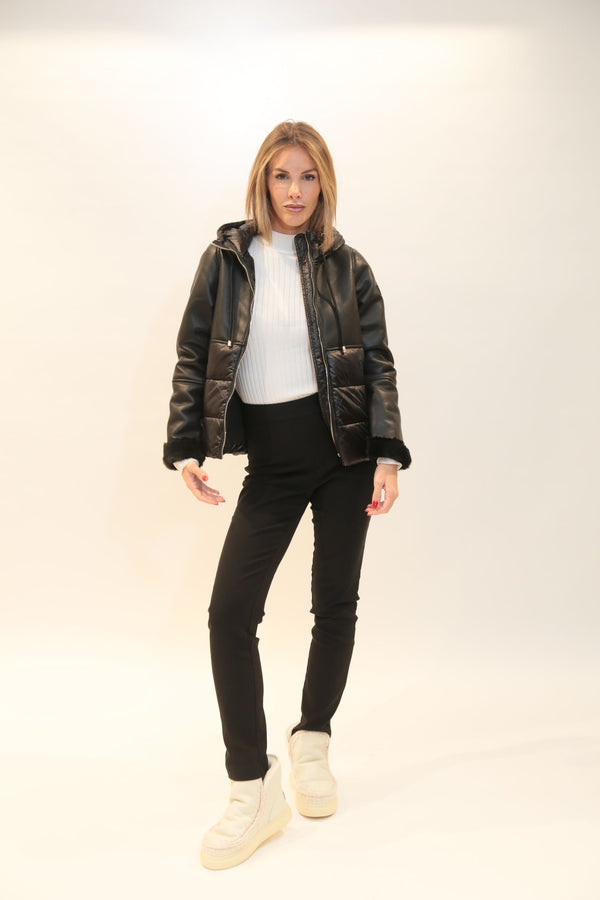 Piumino YESZEE Donna Modello J018/GB00 Nero Collezione A/I 2025/26