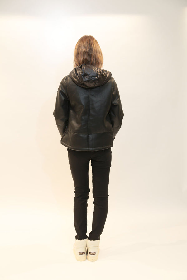 Piumino YESZEE Donna Modello J018/GB00 Nero Collezione A/I 2025/26