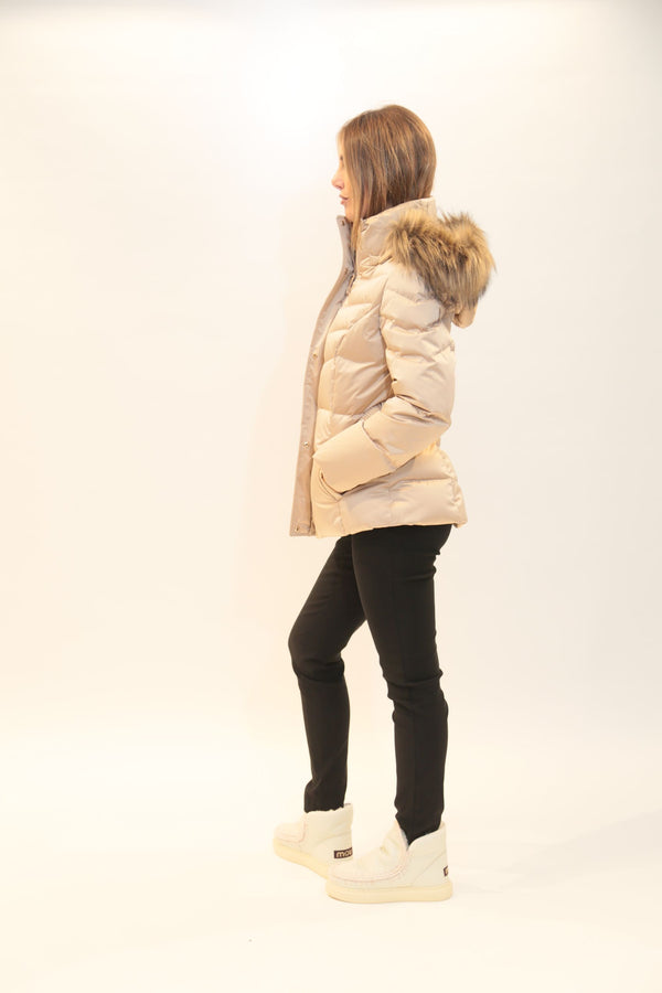 Giubbotto Donna GUESS MARINA SHORT  - Collezione A/I 2025/26