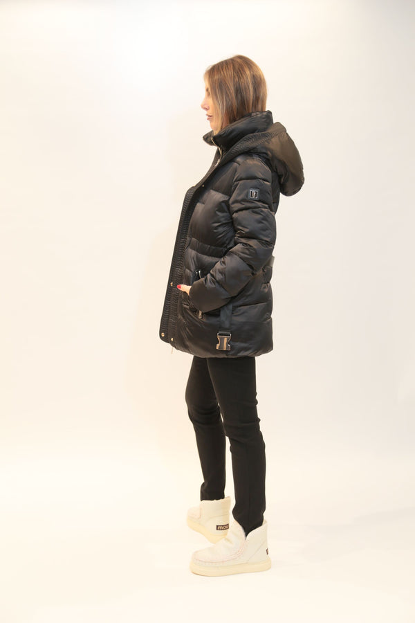 Giacca Trapuntata Imbottita FRACOMINA Donna Modello FS25WC3004O41201 con Cintura Rose Collezione A/I 2025/26