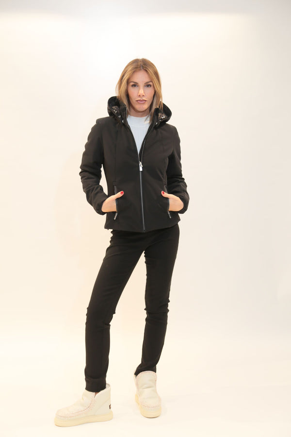 Yeszee Giubbino Donna J047/L300 A/I 2025/26