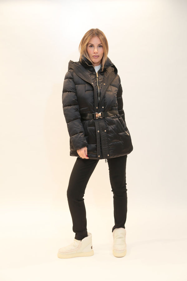 Giacca Trapuntata Imbottita FRACOMINA Donna Modello FS25WC3004O41201 con Cintura Rose Collezione A/I 2025/26