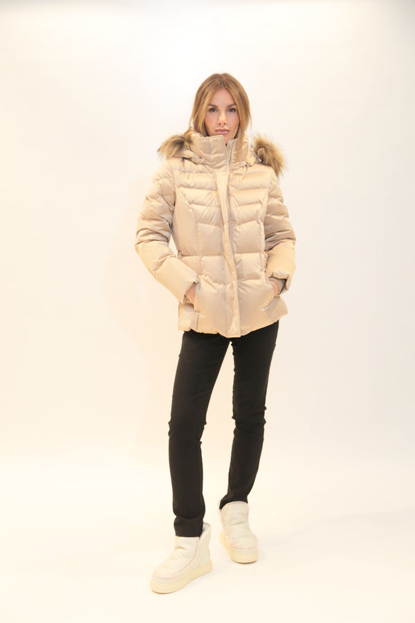 Giubbotto Donna GUESS MARINA SHORT  - Collezione A/I 2025/26