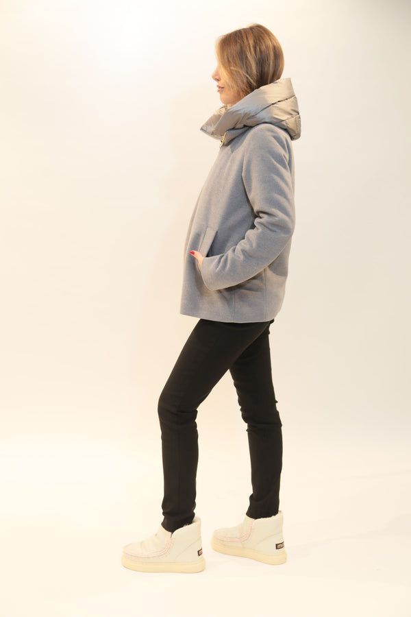 Giubbino Imbottito Corto Donna Emme Marella con Cappuccio - Collezione A/I 2025/26