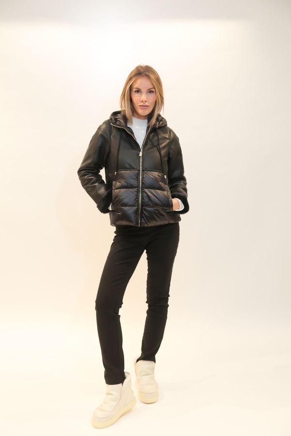 Piumino YESZEE Donna Modello J018/GB00 Nero Collezione A/I 2025/26